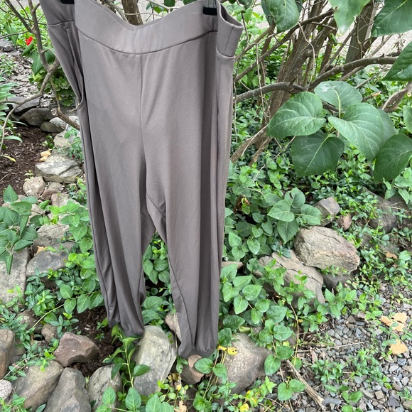 Lisa Rinner pants - Picture 1 of 3
